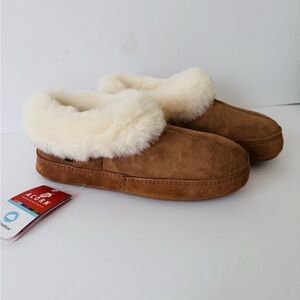 Acorn Tan Shearling New Slippers size9